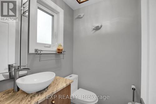 1034 Bayview Drive, Ottawa, ON - Indoor Photo Showing Bathroom