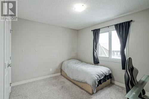 34 Mahogany Close Se, Calgary, AB - Indoor Photo Showing Bedroom