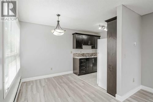 202, 219 Huntington Park Bay Nw, Calgary, AB - Indoor