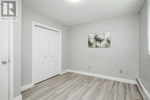 202, 219 Huntington Park Bay Nw, Calgary, AB - Indoor Photo Showing Other Room