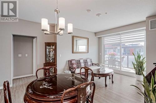 605, 122 Mahogany Centre Se, Calgary, AB - Indoor Photo Showing Dining Room