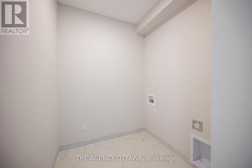 1007 Canoe Street, Ottawa, ON - Indoor Photo Showing Other Room