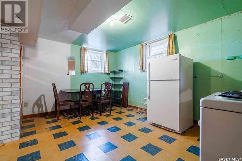 2737 Broder Street, Regina, SK - Indoor Photo Showing Laundry Room