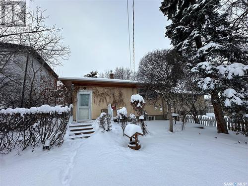 2737 Broder Street, Regina, SK - Outdoor