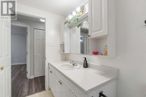 2238 Pitt Street, Cornwall, ON - Indoor Photo Showing Bathroom