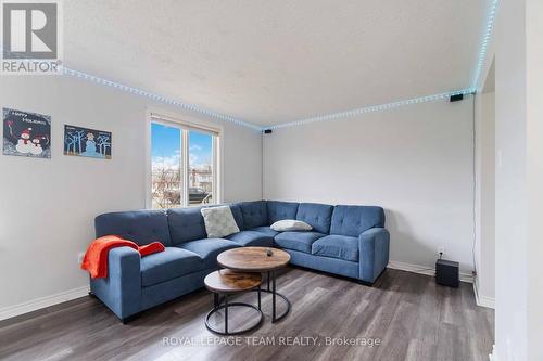 2238 Pitt Street, Cornwall, ON - Indoor Photo Showing Living Room