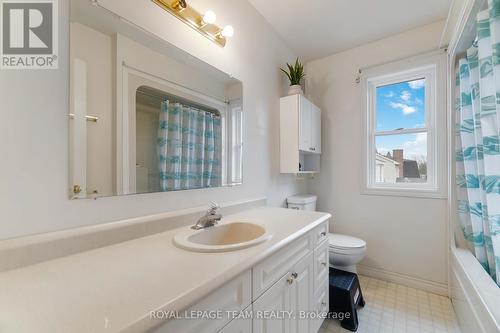 2238 Pitt Street, Cornwall, ON - Indoor Photo Showing Bathroom