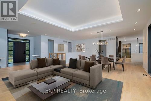 26 Clovelly Road W, Ottawa, ON - Indoor Photo Showing Living Room