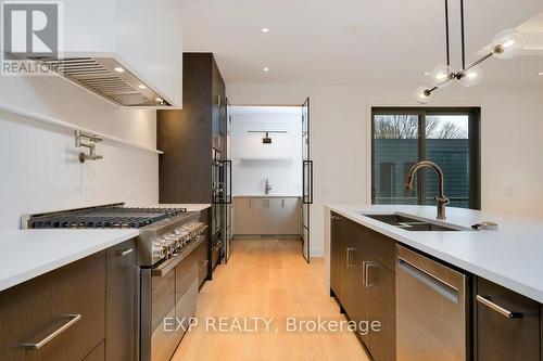 26 Clovelly Road W, Ottawa, ON - Indoor Photo Showing Kitchen With Double Sink With Upgraded Kitchen