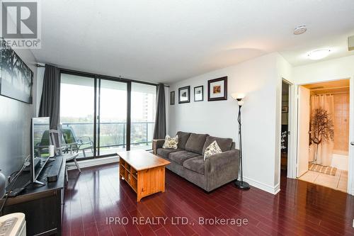 705 - 21 Knightsbridge Road, Brampton, ON - Indoor Photo Showing Living Room