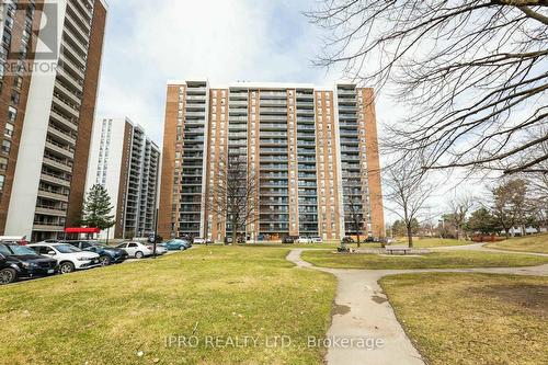 705 - 21 Knightsbridge Road, Brampton, ON - Outdoor With Facade