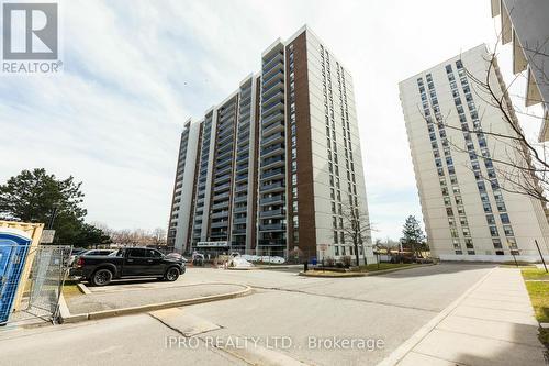 705 - 21 Knightsbridge Road, Brampton, ON - Outdoor With Facade