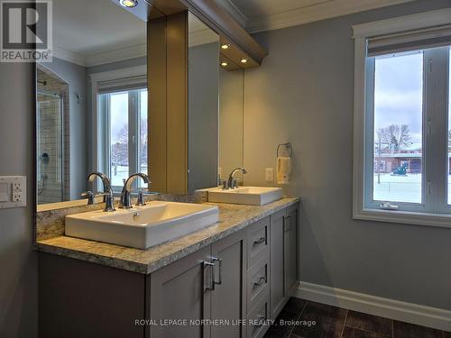 251 Lawlor Street, Temiskaming Shores (Haileybury), ON - Indoor Photo Showing Bathroom