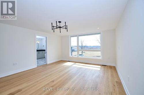 95 Port Robinson Road, Pelham (662 - Fonthill), ON - Indoor Photo Showing Other Room