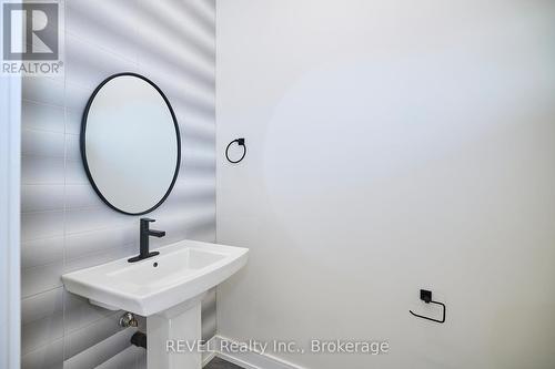 95 Port Robinson Road, Pelham (662 - Fonthill), ON - Indoor Photo Showing Bathroom