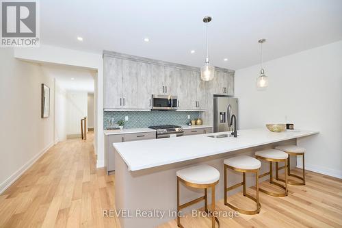 87 Port Robinson Road, Pelham (662 - Fonthill), ON - Indoor Photo Showing Kitchen With Upgraded Kitchen