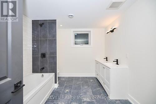 87 Port Robinson Road, Pelham (662 - Fonthill), ON - Indoor Photo Showing Bathroom