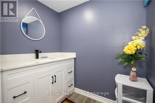 44 Haney Drive, Thorold (562 - Hurricane/Merrittville), ON - Indoor Photo Showing Bathroom