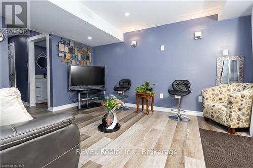 44 Haney Drive, Thorold (562 - Hurricane/Merrittville), ON - Indoor Photo Showing Living Room