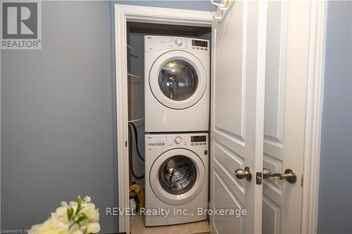 44 Haney Drive, Thorold (562 - Hurricane/Merrittville), ON - Indoor Photo Showing Laundry Room