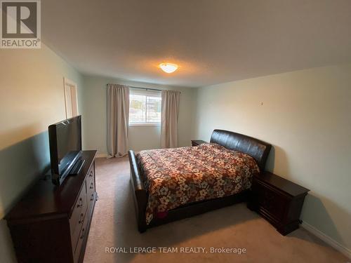 418 Barrick Hill Road, Ottawa, ON - Indoor Photo Showing Bedroom