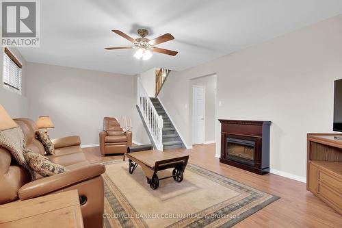 5582 Bridlewood Court, South Dundas, ON - Indoor Photo Showing Living Room With Fireplace