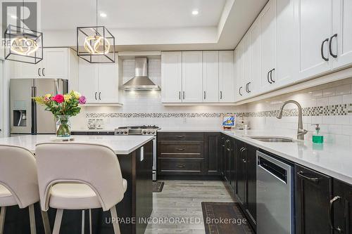 103 Scholastic Drive, Ottawa, ON - Indoor Photo Showing Kitchen With Upgraded Kitchen