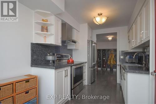 2503 - 33 Empress Avenue, Toronto, ON - Indoor Photo Showing Kitchen