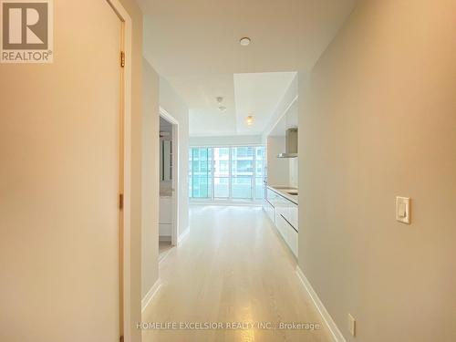 2306 - 2221 Yonge Street, Toronto, ON - Indoor Photo Showing Other Room