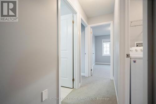 4064 Maitland Street, Lincoln, ON - Indoor Photo Showing Other Room