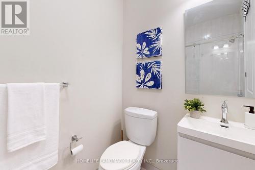 25 Hesperus Road, Vaughan, ON - Indoor Photo Showing Bathroom