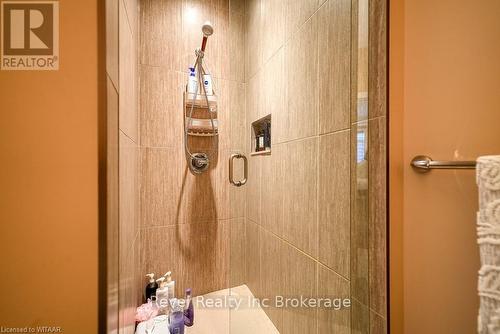 24 - 247 Munnoch Blvd., Woodstock (Woodstock - North), ON - Indoor Photo Showing Bathroom