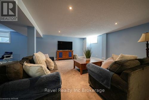 24 - 247 Munnoch Blvd., Woodstock (Woodstock - North), ON - Indoor Photo Showing Other Room