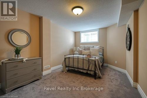 24 - 247 Munnoch Blvd., Woodstock (Woodstock - North), ON - Indoor Photo Showing Bedroom