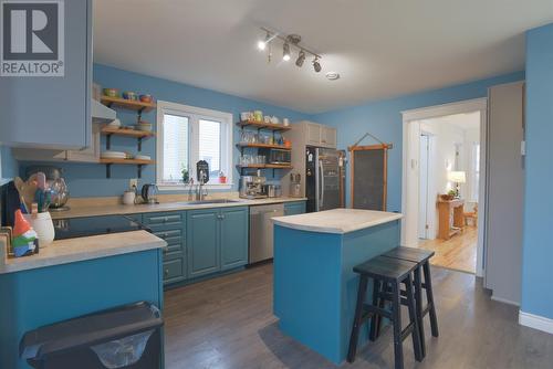 6 Navajo Place, St. John'S, NL - Indoor Photo Showing Kitchen