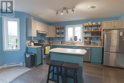 6 Navajo Place, St. John'S, NL - Indoor Photo Showing Kitchen