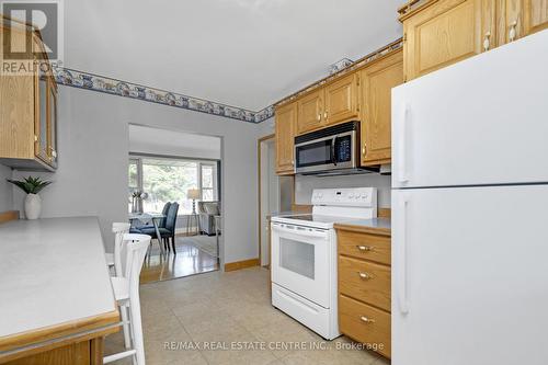 9 Dundas Street E, Erin, ON - Indoor Photo Showing Kitchen