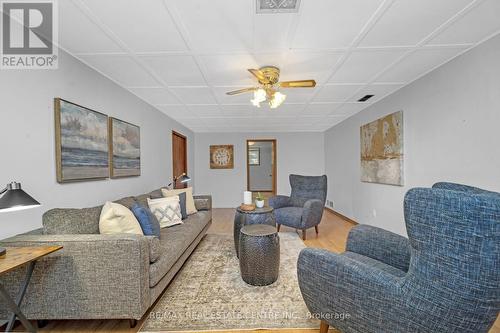 9 Dundas Street E, Erin, ON - Indoor Photo Showing Living Room