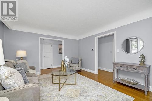 9 Dundas Street E, Erin, ON - Indoor Photo Showing Living Room