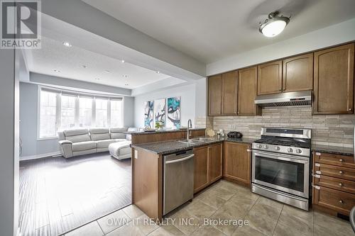 14 Icefall Road, Caledon, ON - Indoor Photo Showing Kitchen With Double Sink With Upgraded Kitchen