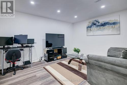 47 - 45 Hansen Road N, Brampton, ON - Indoor