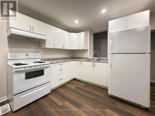 B - 1202 King Street E, Cambridge, ON - Indoor Photo Showing Kitchen