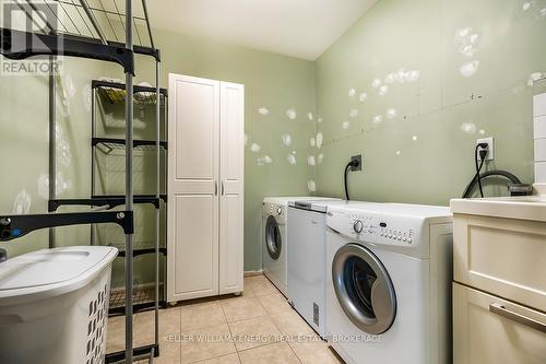 60 Champine Square, Clarington (Bowmanville), ON - Indoor Photo Showing Laundry Room