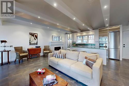 37 Springbank Avenue, Toronto, ON - Indoor Photo Showing Living Room