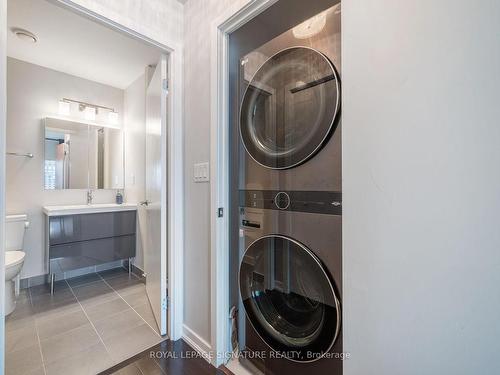 3401-33 Lombard St, Toronto, ON - Indoor Photo Showing Laundry Room