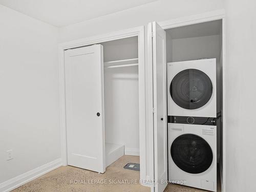 5-2563 Dundas St W, Toronto, ON - Indoor Photo Showing Laundry Room