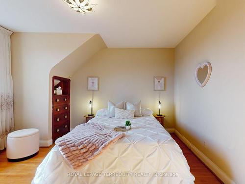 202 Rustic Rd, Toronto, ON - Indoor Photo Showing Bedroom