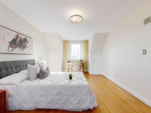 202 Rustic Rd, Toronto, ON - Indoor Photo Showing Bedroom