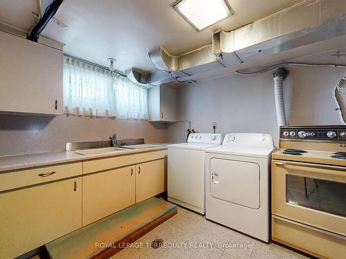 202 Rustic Rd, Toronto, ON - Indoor Photo Showing Laundry Room