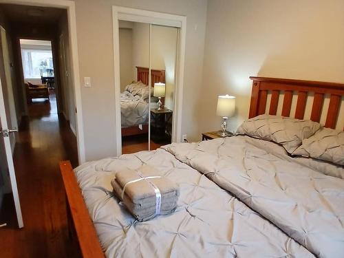 Upper-1566 Northmount Ave, Mississauga, ON - Indoor Photo Showing Bedroom